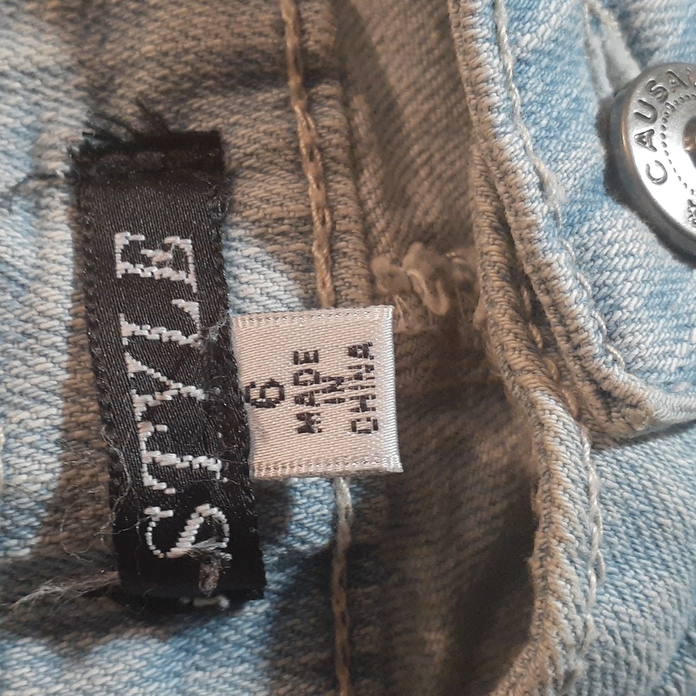 Sport & Casual Style Heavily beaded & embellished ladies Jeans. VG cond BLING! - Picture 11 of 16